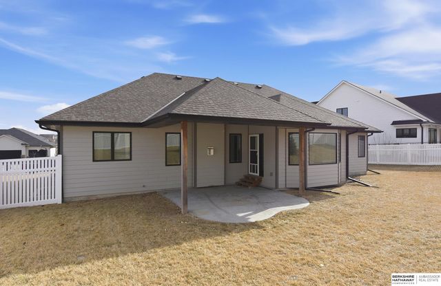 7810 N 167th Street, Bennington, NE 68007