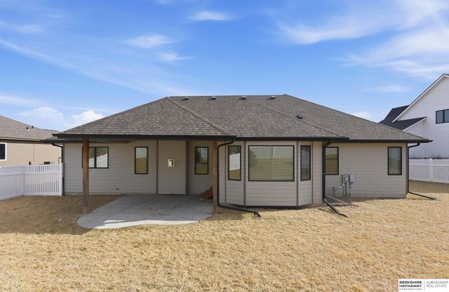 7810 N 167th Street, Bennington, NE 68007