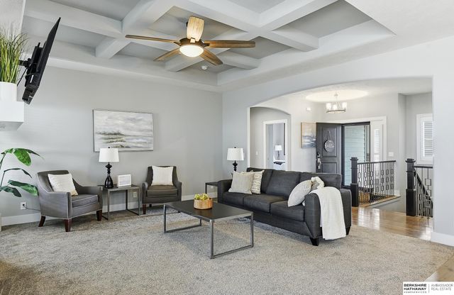 7810 N 167th Street, Bennington, NE 68007