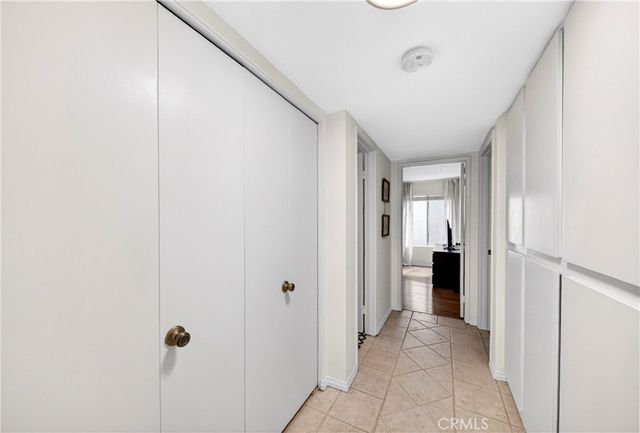15020 Victory Boulevard 104, Van Nuys, CA 91411