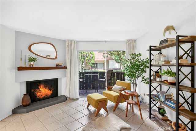 15020 Victory Boulevard 104, Van Nuys, CA 91411