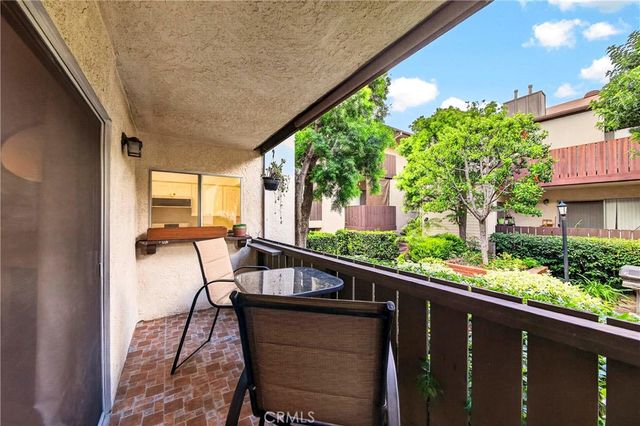 15020 Victory Boulevard 104, Van Nuys, CA 91411