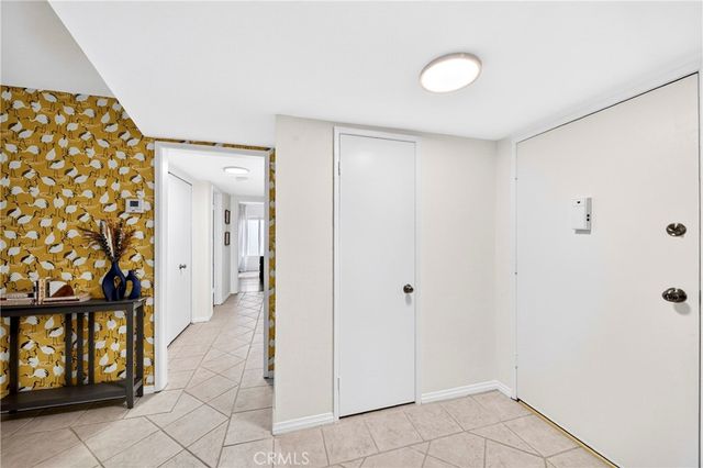 15020 Victory Boulevard 104, Van Nuys, CA 91411