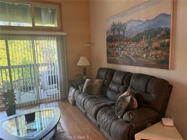 7890 17 P E Spring Street 17P, Long Beach, CA 90815