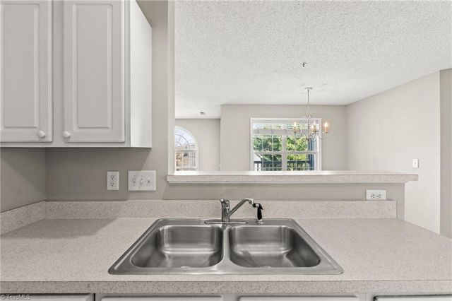 722 Scholastic Court, Winston-salem, NC 27106