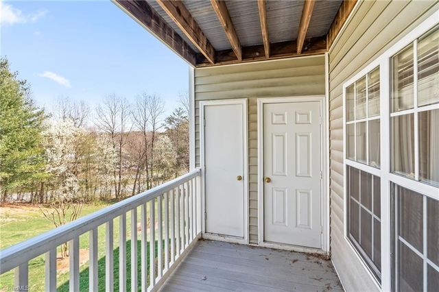 722 Scholastic Court, Winston-salem, NC 27106