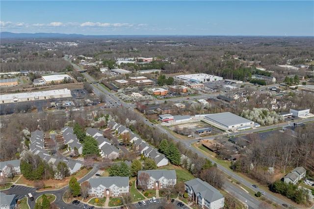 722 Scholastic Court, Winston-salem, NC 27106