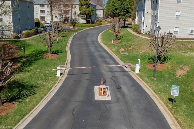 722 Scholastic Court, Winston-salem, NC 27106