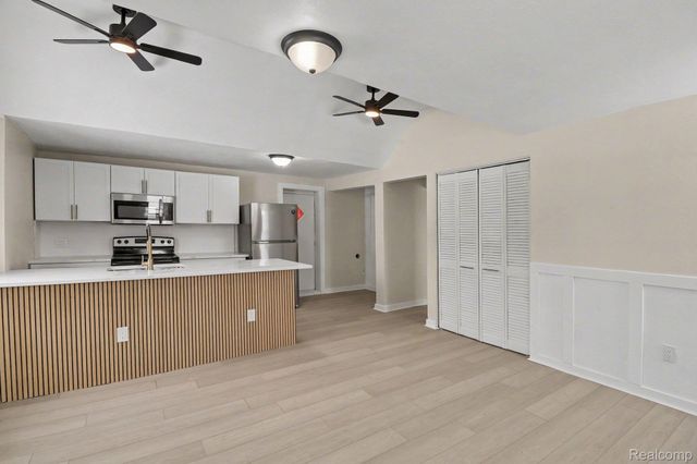 15439 Edgeworth Street, Monroe Charter Township, MI 48161