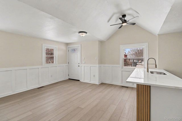 15439 Edgeworth Street, Monroe Charter Township, MI 48161