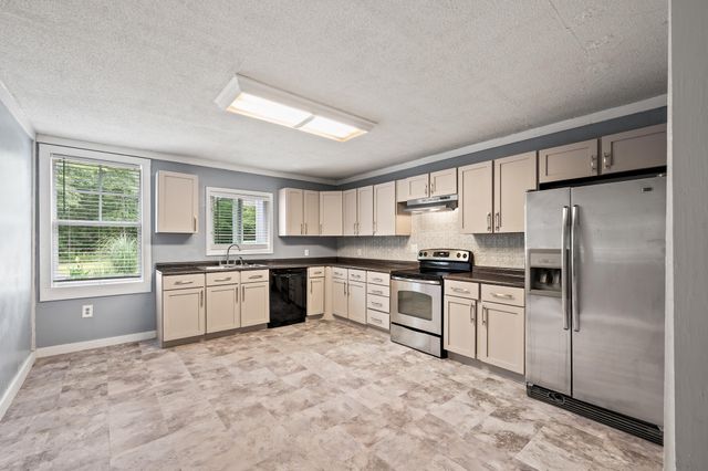 225 Baxter Lane, Walterboro, SC 29488