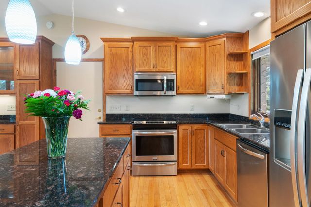 17855 Round Lake Boulevard NW, Andover, MN 55304