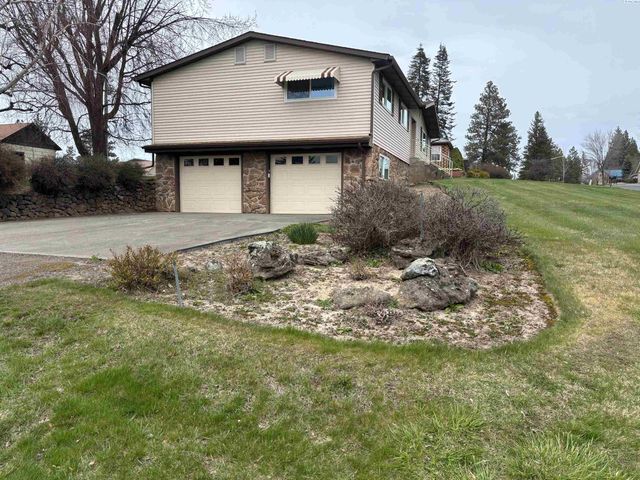 315 N Division St, Palouse, WA 99161