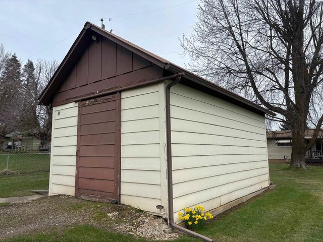 315 N Division St, Palouse, WA 99161