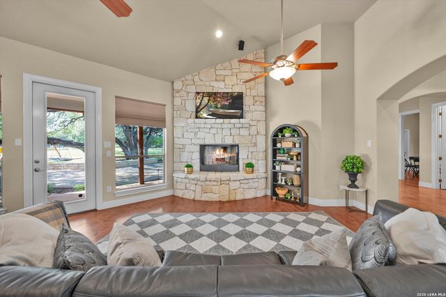 10319 Oak Forest, New Braunfels, TX 78132