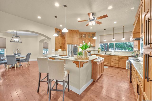 10319 Oak Forest, New Braunfels, TX 78132
