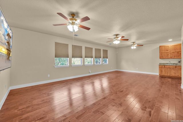 10319 Oak Forest, New Braunfels, TX 78132
