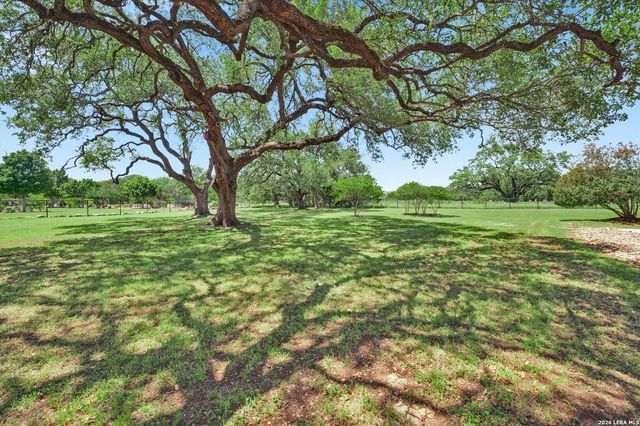 10319 Oak Forest, New Braunfels, TX 78132