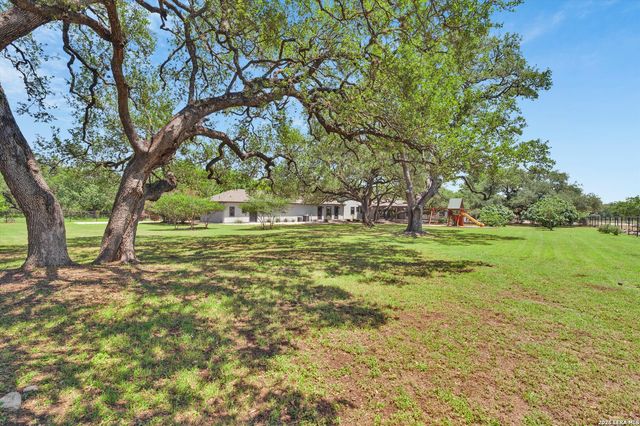 10319 Oak Forest, New Braunfels, TX 78132