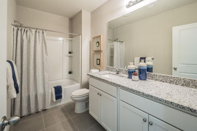 246 CHESHIRE COURT, Kissimmee, FL 34758