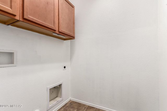 20927 E Frontier Road, Red Rock, AZ 85145