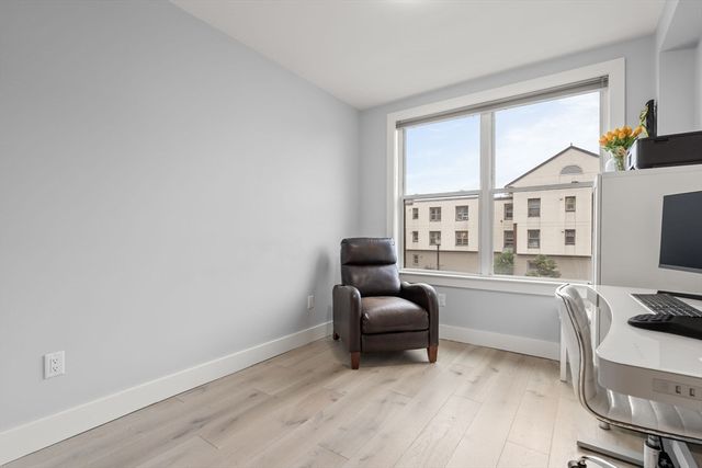 150 W Broadway 203, Boston, MA 02127