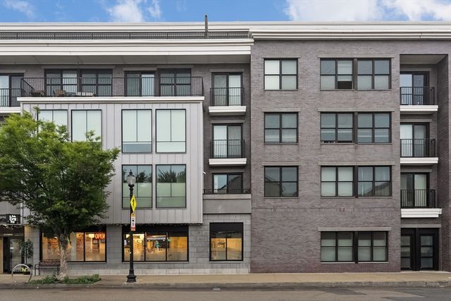 150 W Broadway 203, Boston, MA 02127