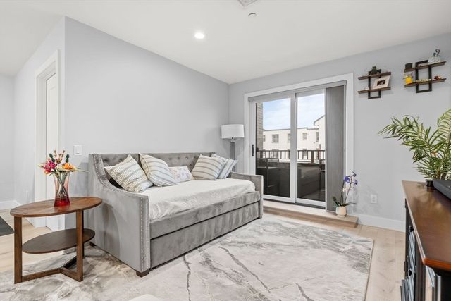 150 W Broadway 203, Boston, MA 02127