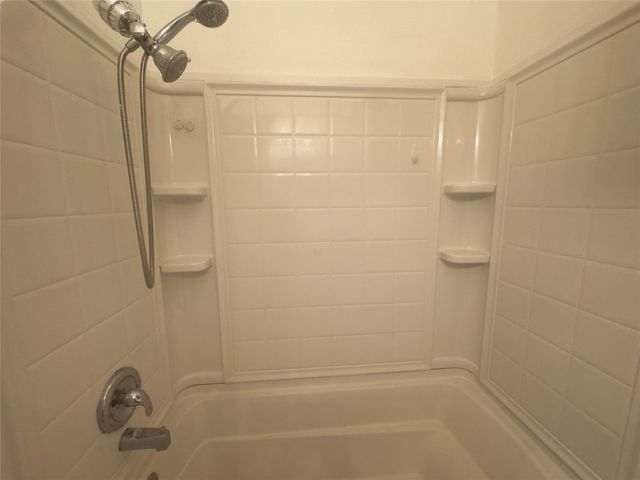 309 S Guadalupe ST C, Lockhart, TX 78644