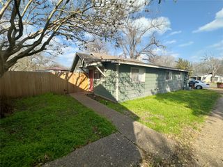 309 S Guadalupe ST C, Lockhart, TX 78644