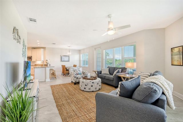 7930 34TH AVENUE W 102, Bradenton, FL 34209