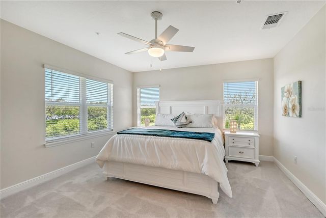 7930 34TH AVENUE W 102, Bradenton, FL 34209