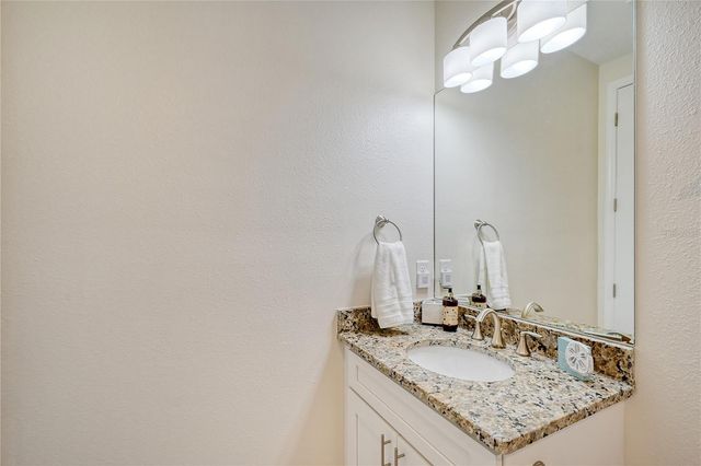 7930 34TH AVENUE W 102, Bradenton, FL 34209