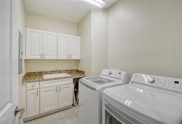 7930 34TH AVENUE W 102, Bradenton, FL 34209