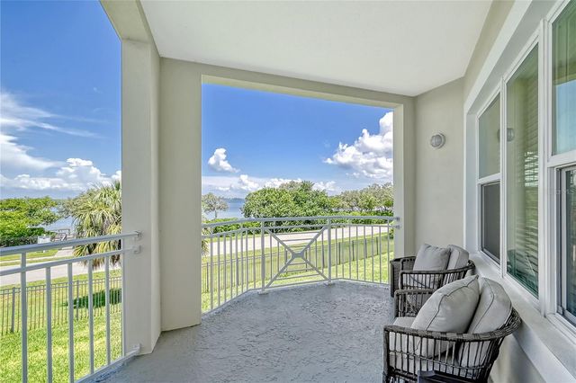 7930 34TH AVENUE W 102, Bradenton, FL 34209