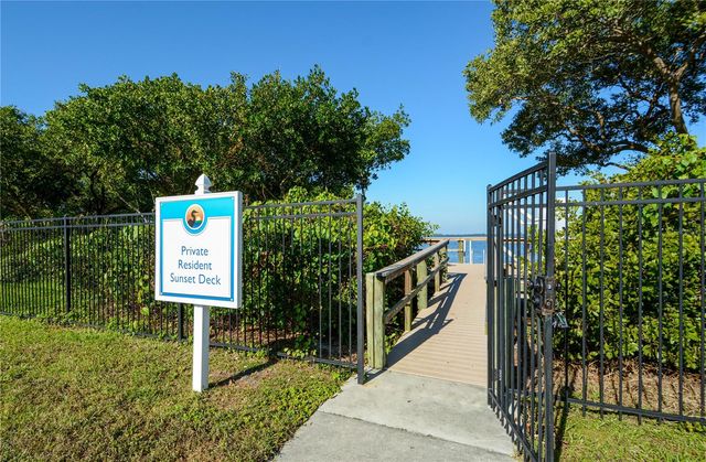 7930 34TH AVENUE W 102, Bradenton, FL 34209