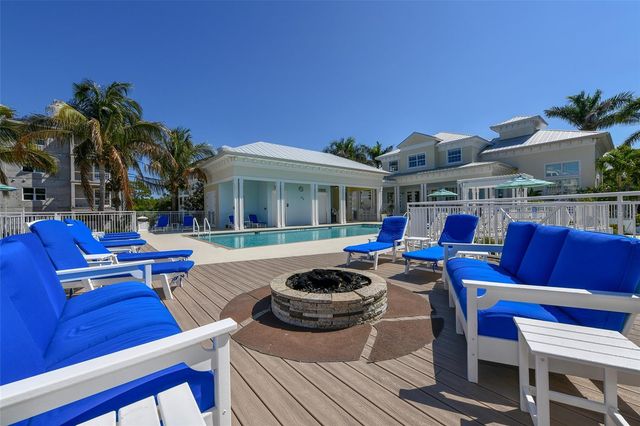 7930 34TH AVENUE W 102, Bradenton, FL 34209