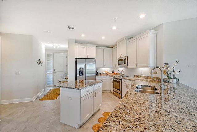 7930 34TH AVENUE W 102, Bradenton, FL 34209