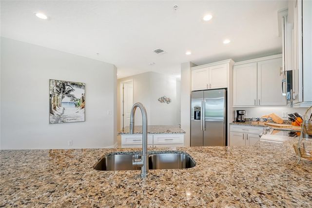 7930 34TH AVENUE W 102, Bradenton, FL 34209