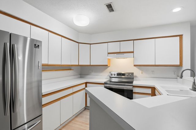 1335 Millbrook Trail, Ann Arbor, MI 48108