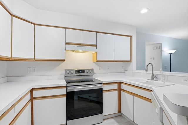 1335 Millbrook Trail, Ann Arbor, MI 48108