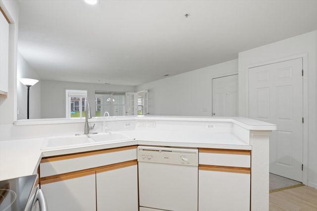 1335 Millbrook Trail, Ann Arbor, MI 48108