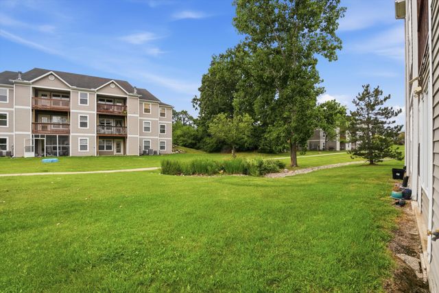 1335 Millbrook Trail, Ann Arbor, MI 48108