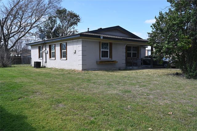 905 Bluebonnet Lane, Mesquite, TX 75149