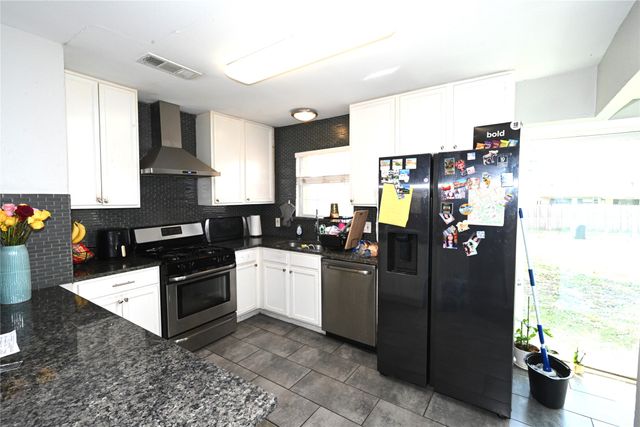 905 Bluebonnet Lane, Mesquite, TX 75149