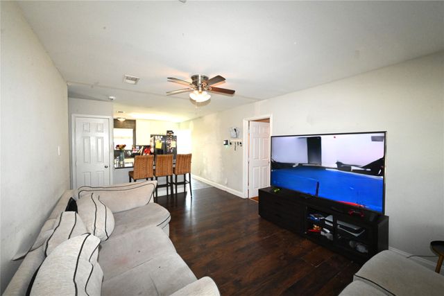 905 Bluebonnet Lane, Mesquite, TX 75149