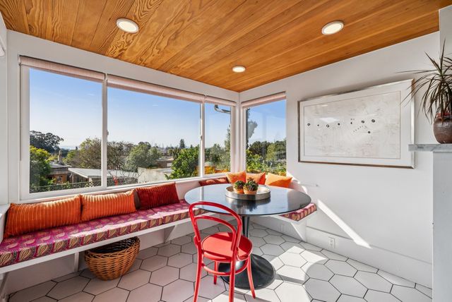 1546 Beverly Pl, Berkeley, CA 94706