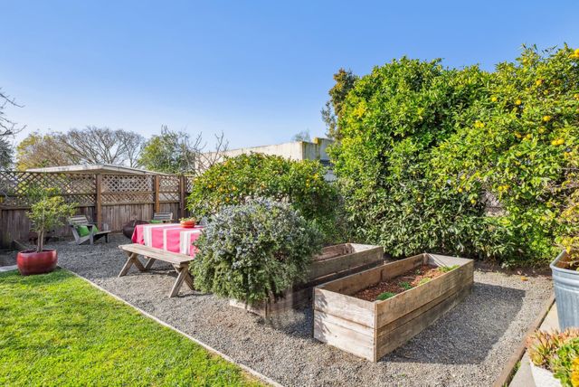 1546 Beverly Pl, Berkeley, CA 94706