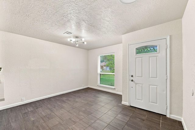 516 Saint Charles Street, League City, TX 77573