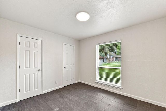 516 Saint Charles Street, League City, TX 77573